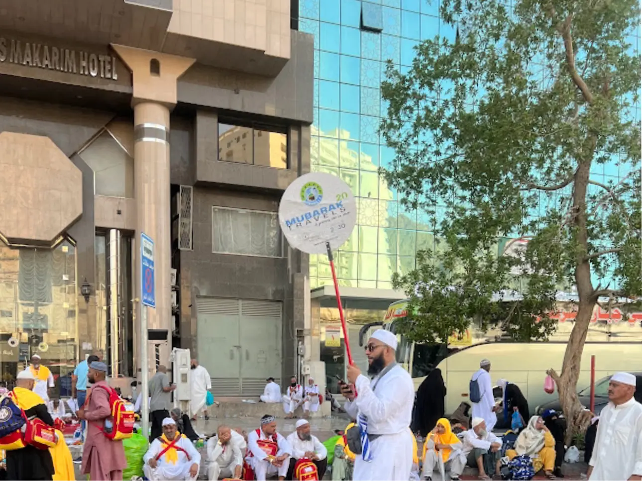 Pilgrims performing Sa’i between Safa and Marwah